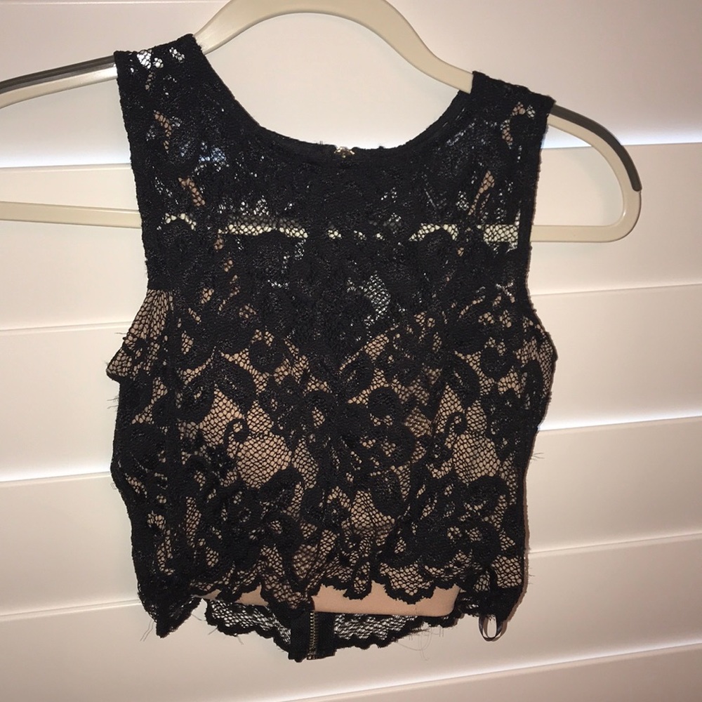 Lace black top